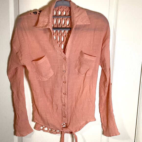 Mine Women's Crochet Back Semi Sheer Top Peach Blouse Size S Roll-up Sleeves - Picture 2 of 9